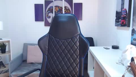 Snapshot of kate_owenns chatting on 11-10-25, 10:36 Kate online show from 11-10-25, 10:36