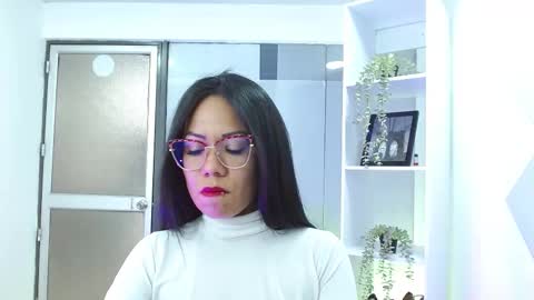 Snapshot of kate_owenns chatting on 11-18-25, 07:29 Kate online show from 11-18-25, 07:29