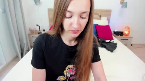 Snapshot of kate_redgar chatting on 09-27-25, 01:38 kate_redgar online show from 09-27-25, 01:38