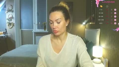 Therapist online show from 11-14-25, 09:46