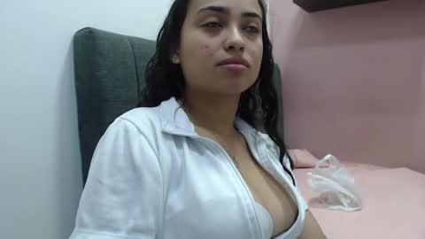 Kari online show from 11-07-25, 01:22