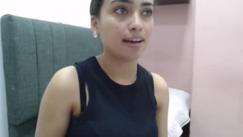 Kari online show from 11-21-25, 01:32