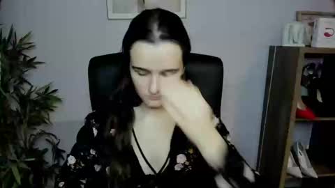 Snapshot of katedesire chatting on 01-26-25, 06:37 Kate  online show from 01-26-25, 06:37