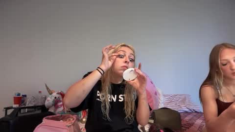 Snapshot of kateharperr chatting on 09-08-25, 08:08 kateharperr online show from 09-08-25, 08:08