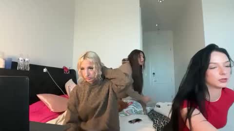 Snapshot of kateharperr chatting on 11-19-25, 09:59 kateharperr online show from 11-19-25, 09:59