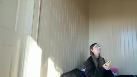 Snapshot of kateharperr chatting on 12-13-25, 07:53 kateharperr online show from 12-13-25, 07:53