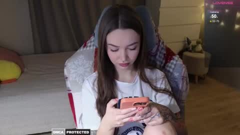 Snapshot of kateleoo chatting on 02-28-25, 02:20 Im Kate online show from 02-28-25, 02:20