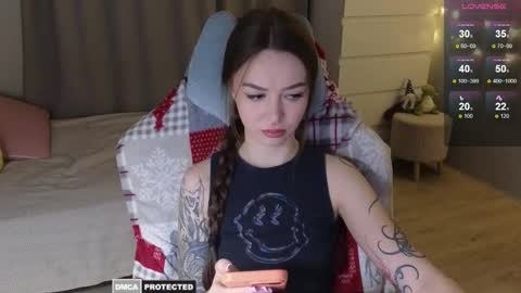 Snapshot of kateleoo chatting on 03-11-25, 03:45 Im Kate online show from 03-11-25, 03:45
