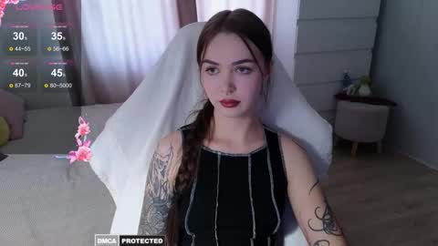 Snapshot of kateleoo chatting on 09-29-25, 10:42 Im Kate online show from 09-29-25, 10:42
