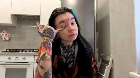 Snapshot of katelynnjenness chatting on 02-16-26, 06:09 Milana online show from 02-16-26, 06:09