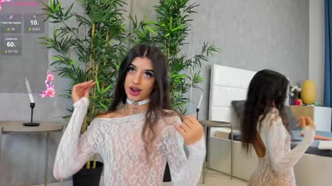 Snapshot of katelynsparks chatting on 01-04-25, 06:30 Kate online show from 01-04-25, 06:30