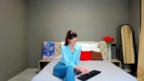 Snapshot of katerina_ray chatting on 12-04-24, 11:19 Katerina GTM2 Mo Tu Th Fr Sa Su 3am-10am online show from 12-04-24, 11:19