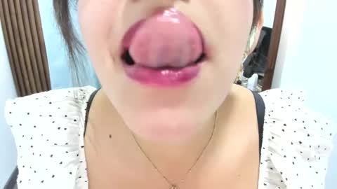 Snapshot of katerinamilf_ chatting on 04-16-26, 10:23 kata online show from 04-16-26, 10:23