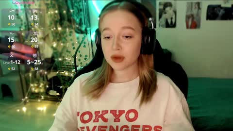 Snapshot of katerinaxvold chatting on 12-25-24, 10:59 Lisa online show from 12-25-24, 10:59