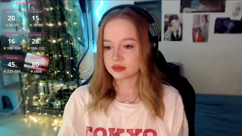 Snapshot of katerinaxvold chatting on 01-15-25, 12:30 Lisa online show from 01-15-25, 12:30