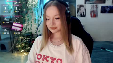 Snapshot of katerinaxvold chatting on 02-03-25, 06:49 Lisa online show from 02-03-25, 06:49