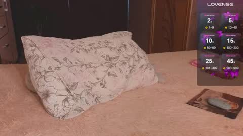 Kate online show from 03-09-25, 03:43