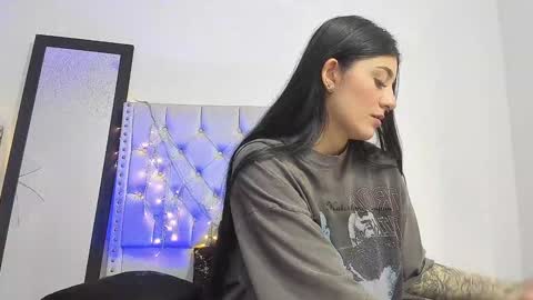 love meeee online show from 10-14-25, 06:20