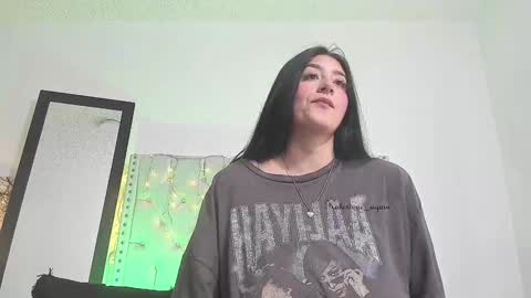 Snapshot of katestone_again chatting on 11-19-25, 07:03 love meeee online show from 11-19-25, 07:03