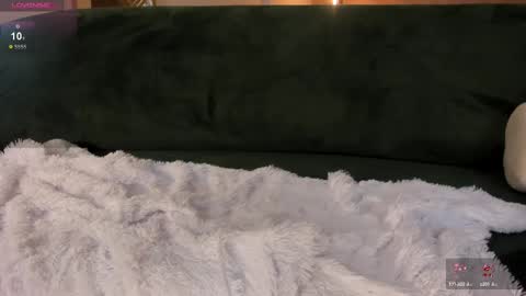 Snapshot of katesunder chatting on 02-09-25, 02:29 K A T E online show from 02-09-25, 02:29