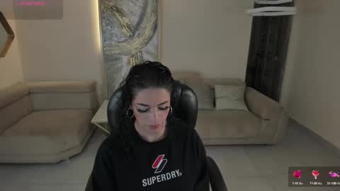 Snapshot of katesunder chatting on 02-18-25, 09:54 K A T E online show from 02-18-25, 09:54