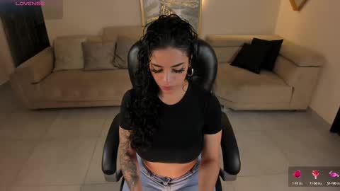 Snapshot of katesunder chatting on 02-20-25, 05:12 K A T E online show from 02-20-25, 05:12
