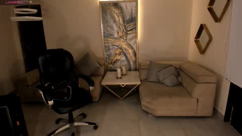 Snapshot of katesunder chatting on 10-20-25, 10:27 K A T E online show from 10-20-25, 10:27