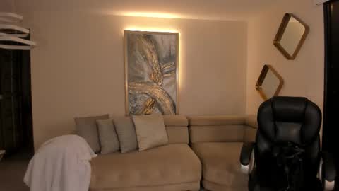 K A T E  online show from 03-19-26, 07:34