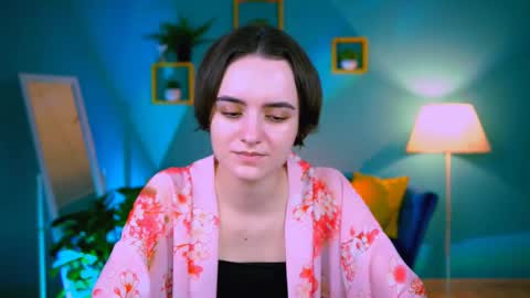 katewillows online show from 12-04-25, 04:33