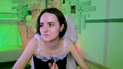 katewillows online show from 02-11-26, 04:17