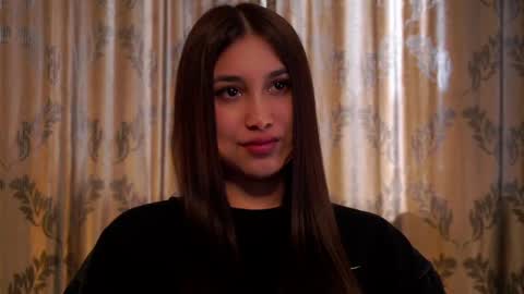 OLIVIA  online show from 04-14-26, 07:25