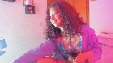 Snapshot of kathc_19 chatting on 12-27-24, 12:07 Katerine online show from 12-27-24, 12:07