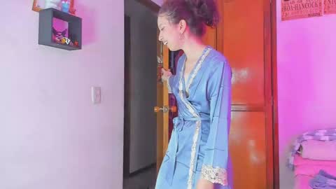 Snapshot of kathc_19 chatting on 12-28-24, 03:37 Katerine online show from 12-28-24, 03:37