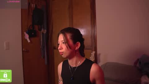 Snapshot of kathc_19 chatting on 10-25-25, 01:35 Katerine online show from 10-25-25, 01:35