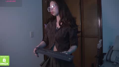 Snapshot of kathc_19 chatting on 11-03-25, 01:19 Katerine online show from 11-03-25, 01:19