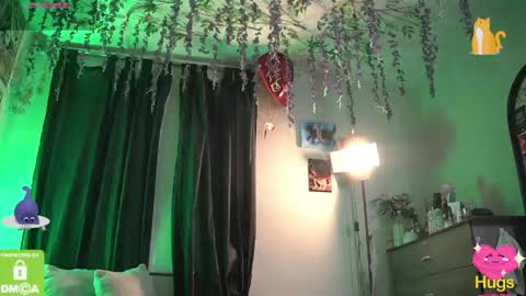 Snapshot of kathc_19 chatting on 05-25-26, 01:22 Katerine online show from 05-25-26, 01:22