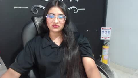 Snapshot of kathe0v chatting on 05-07-26, 10:26 Call me Lau online show from 05-07-26, 10:26