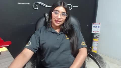 Snapshot of kathe0v chatting on 06-03-26, 11:10 Call me Lau online show from 06-03-26, 11:10
