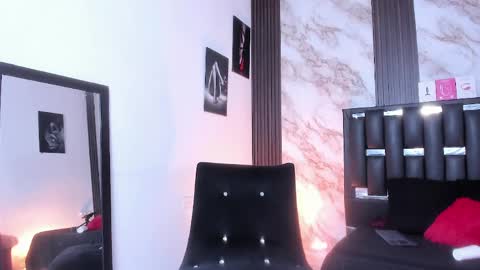Snapshot of katherina_diaz chatting on 05-17-26, 01:40 Katherina online show from 05-17-26, 01:40