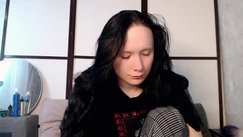 katherine_johnson online show from 04-12-26, 08:19