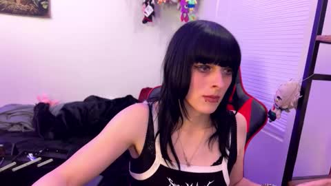 Snapshot of katherinekleave chatting on 02-15-26, 04:20 katherinekleave online show from 02-15-26, 04:20
