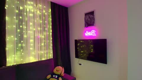 Snapshot of katherinepinke chatting on 12-25-24, 03:08 katherinepinke online show from 12-25-24, 03:08