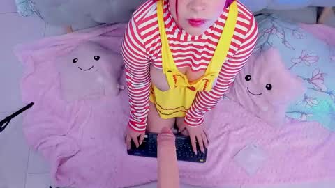 Snapshot of kathia_saenz chatting on 02-06-25, 03:48 Kathia  online show from 02-06-25, 03:48