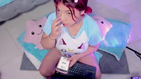 Snapshot of kathia_saenz chatting on 02-18-25, 03:31 Kathia  online show from 02-18-25, 03:31