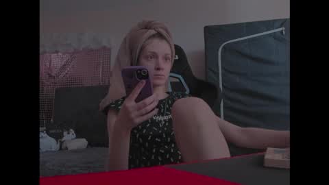 kathleen_frost online show from 11-20-25, 08:58