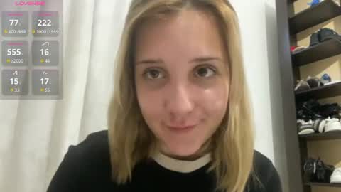 Snapshot of kathrinekiening chatting on 06-10-26, 04:17 Jessie online show from 06-10-26, 04:17