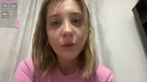 Snapshot of kathrinekiening chatting on 06-16-26, 07:49 Jessie online show from 06-16-26, 07:49