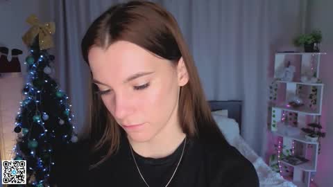 Lola online show from 01-11-26, 04:17