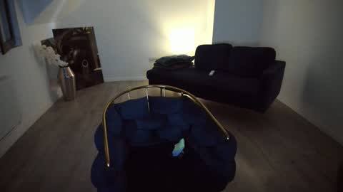      online show from 10-16-25, 03:29