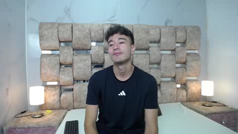 Snapshot of kathyaiden chatting on 07-16-26, 01:17 Kaht y Aiden online show from 07-16-26, 01:17